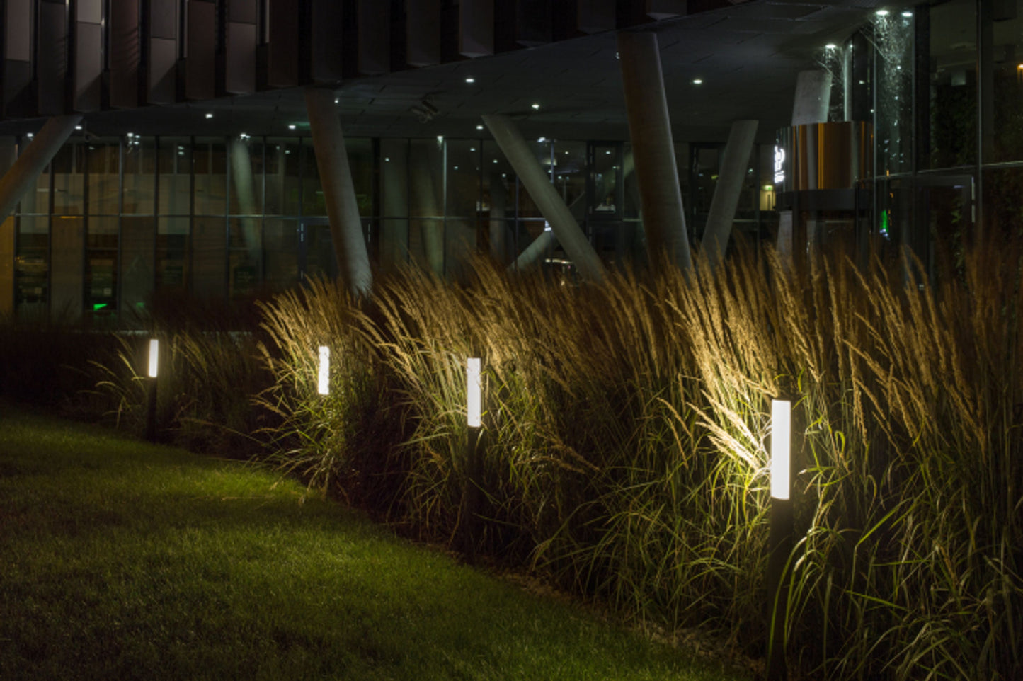 RENDL outdoor lamp VADIS 90 bollard anthracite grey  230V LED 8W IP54  3000K R10548 2